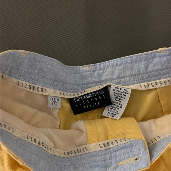 Liz Claiborne Petite Yellow Pleated Casual Shorts Size 6 - Picture 6 of 6